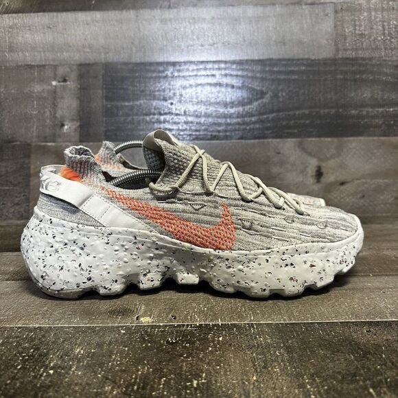 Nike Space Hippie 04 Summit White Hyper Crimson Womens 14 mens 12.5 - Picture 1 of 8